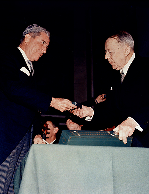 Utdeling av Nobels fredspris i 1965. FOTO