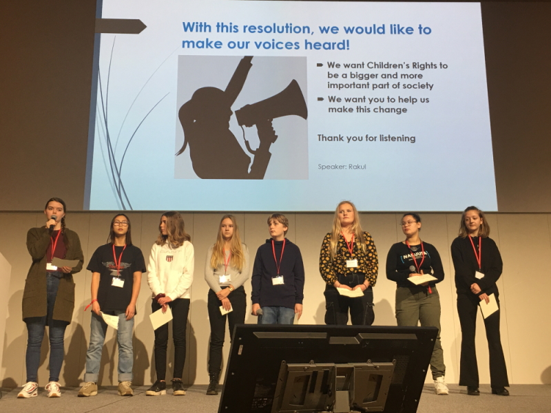 Presentasjon fra Nordisk Barneforum 2020 hvor barn og unge fra hele Norden møttes for å påvirke myndigheter om ungdoms situasjon. Foto