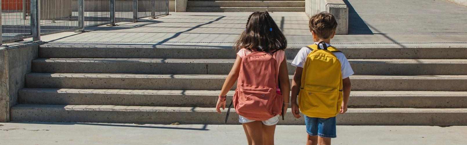 To barn på skolevei