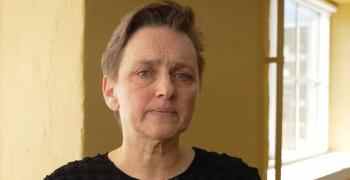 Helle Rabøl Hansen som holder innlegget