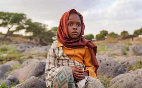 Alvorlig jente Sudan