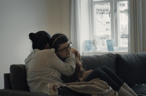 Emilie med mor fra filmen "Alt det jeg er"