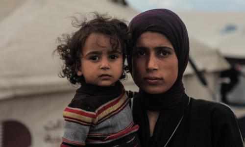 Mor og barn Gaza vinter25